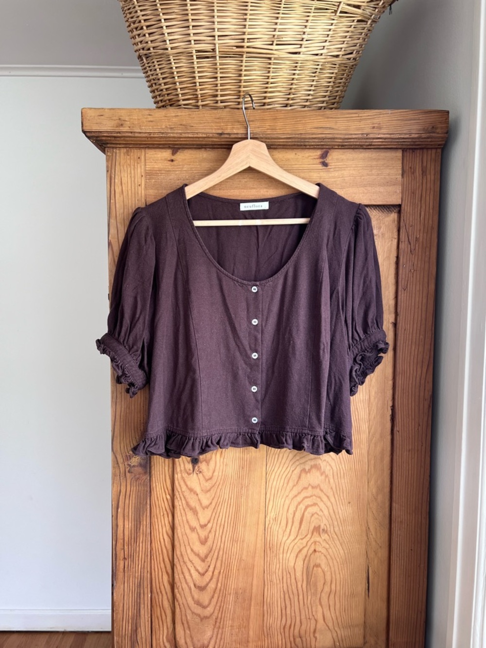Neuflora | Brown Cropped Ruffle Hem Button Down Top
